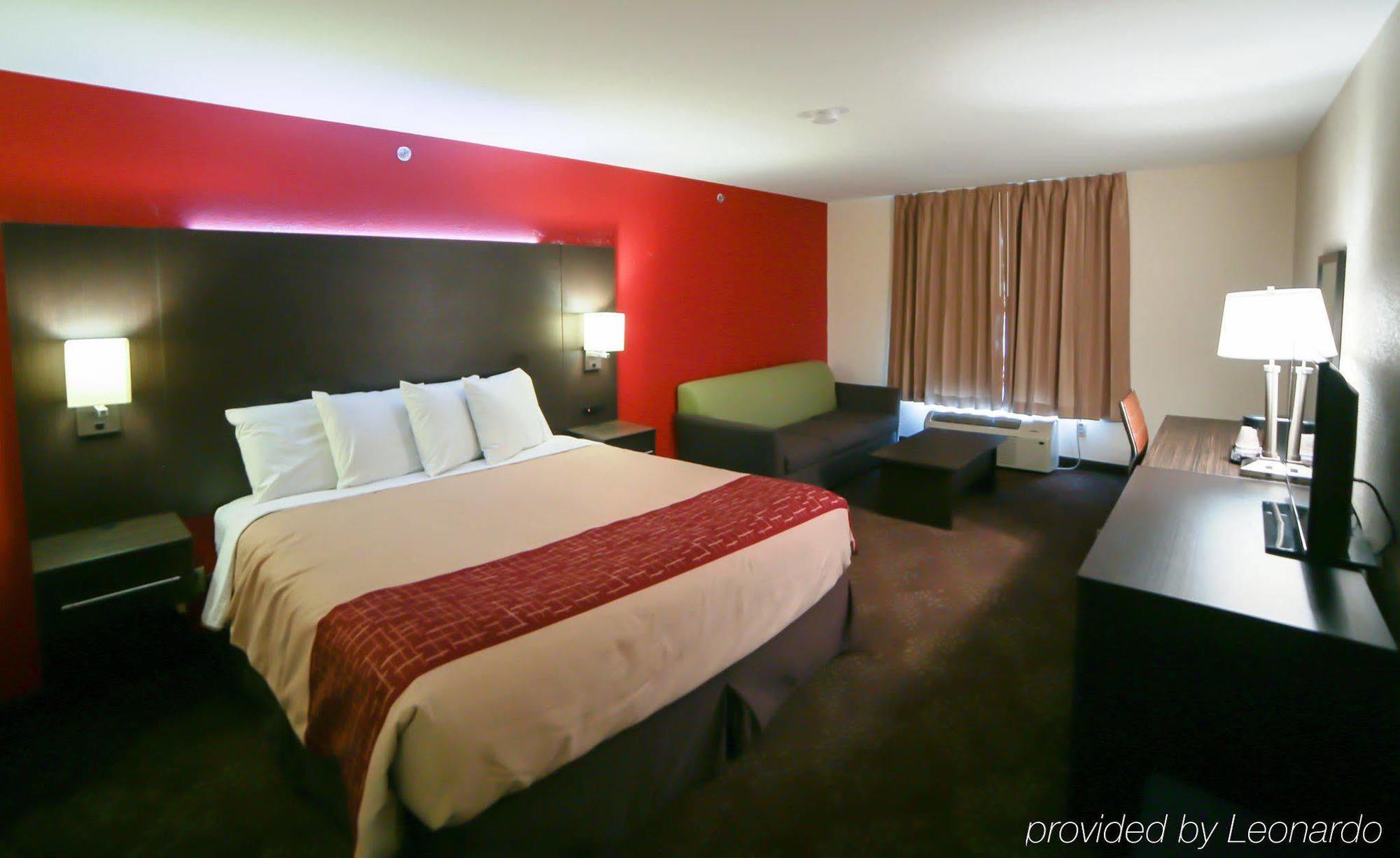 Hotel Red Roof Evansville 2*