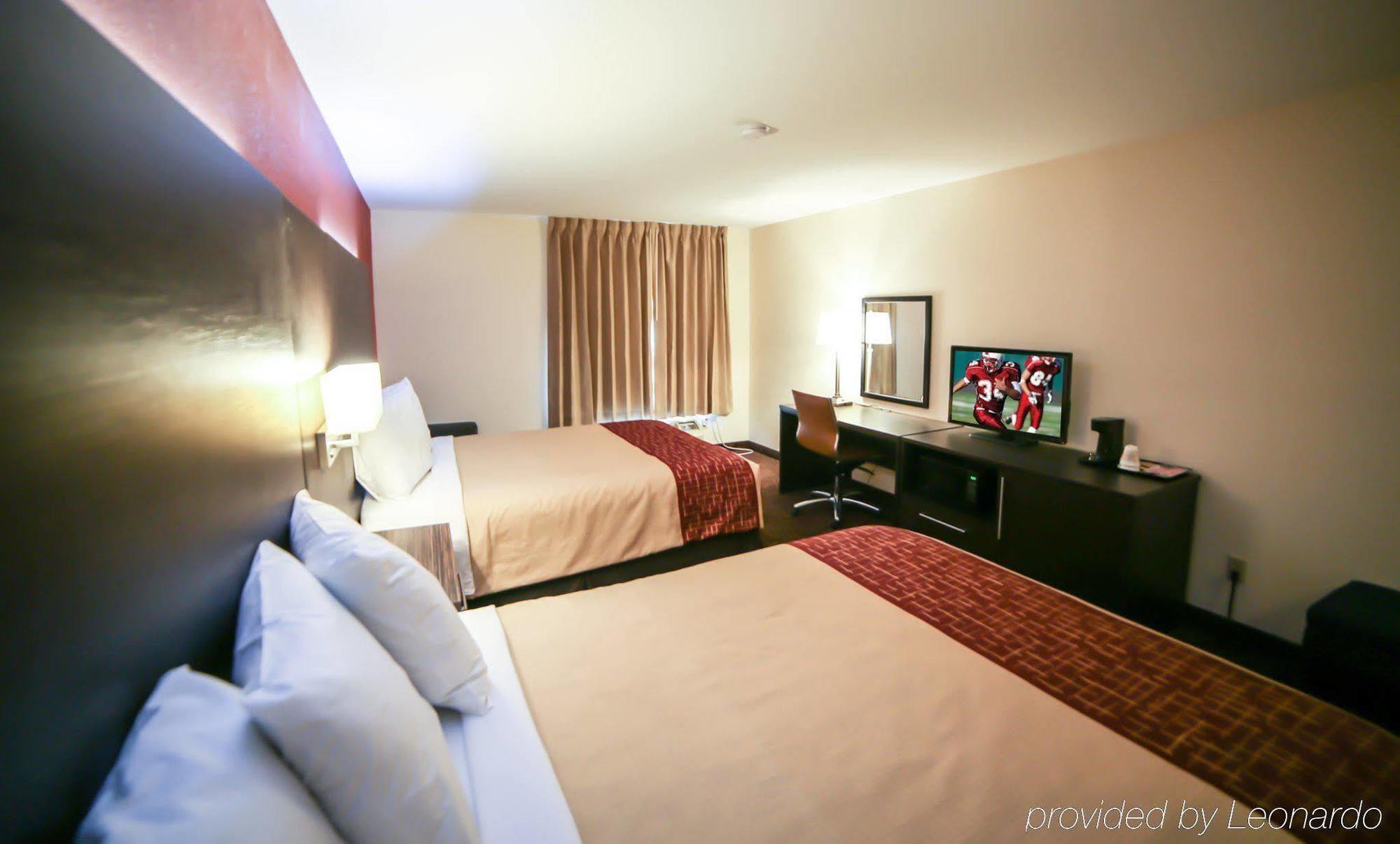 Hotel Red Roof Evansville 2*