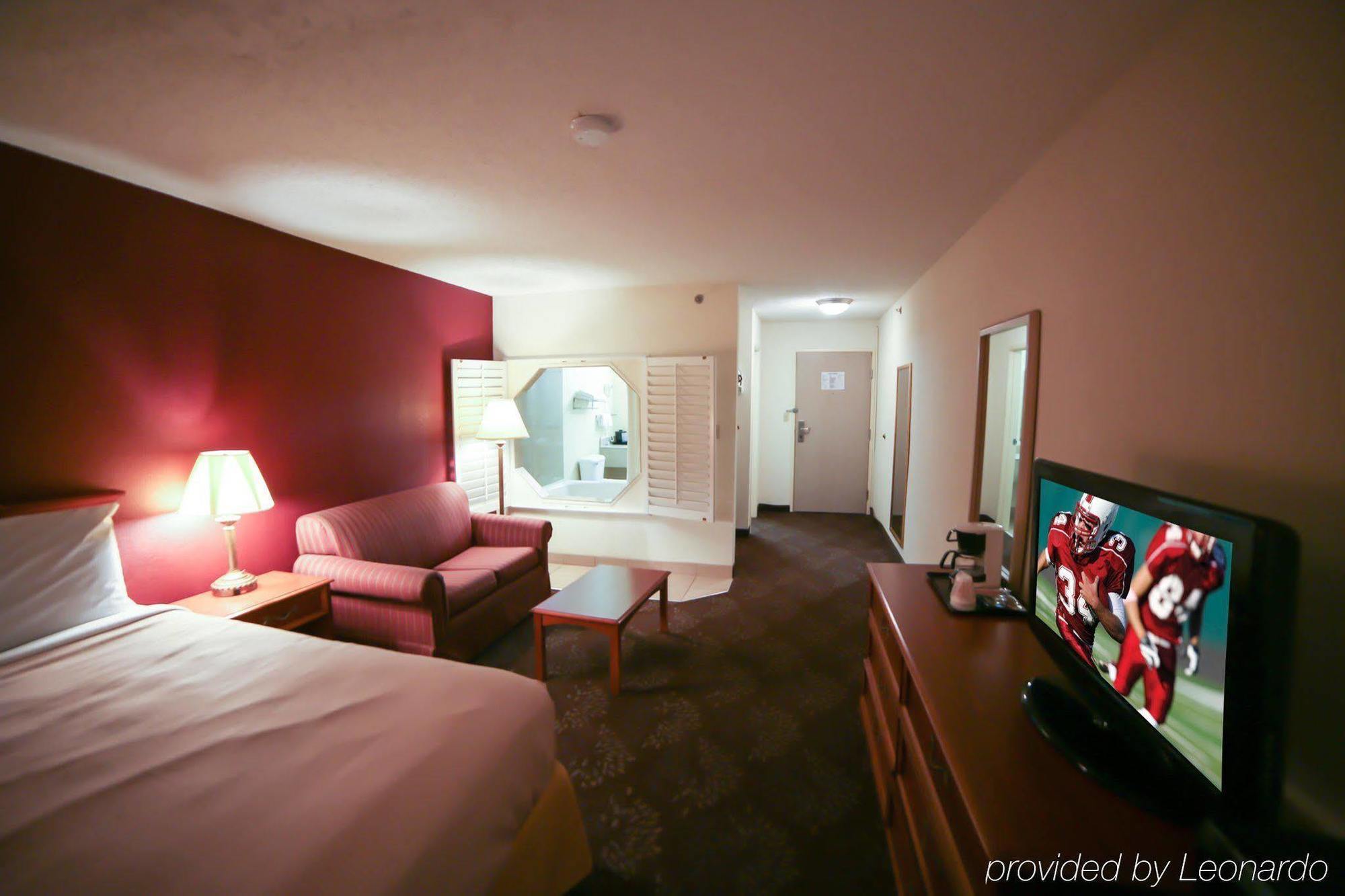 Hotel Red Roof Evansville 2*